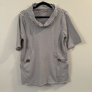Women’s Soft Surroundings black Striped Short Sleeve Cowl Neck Top size M